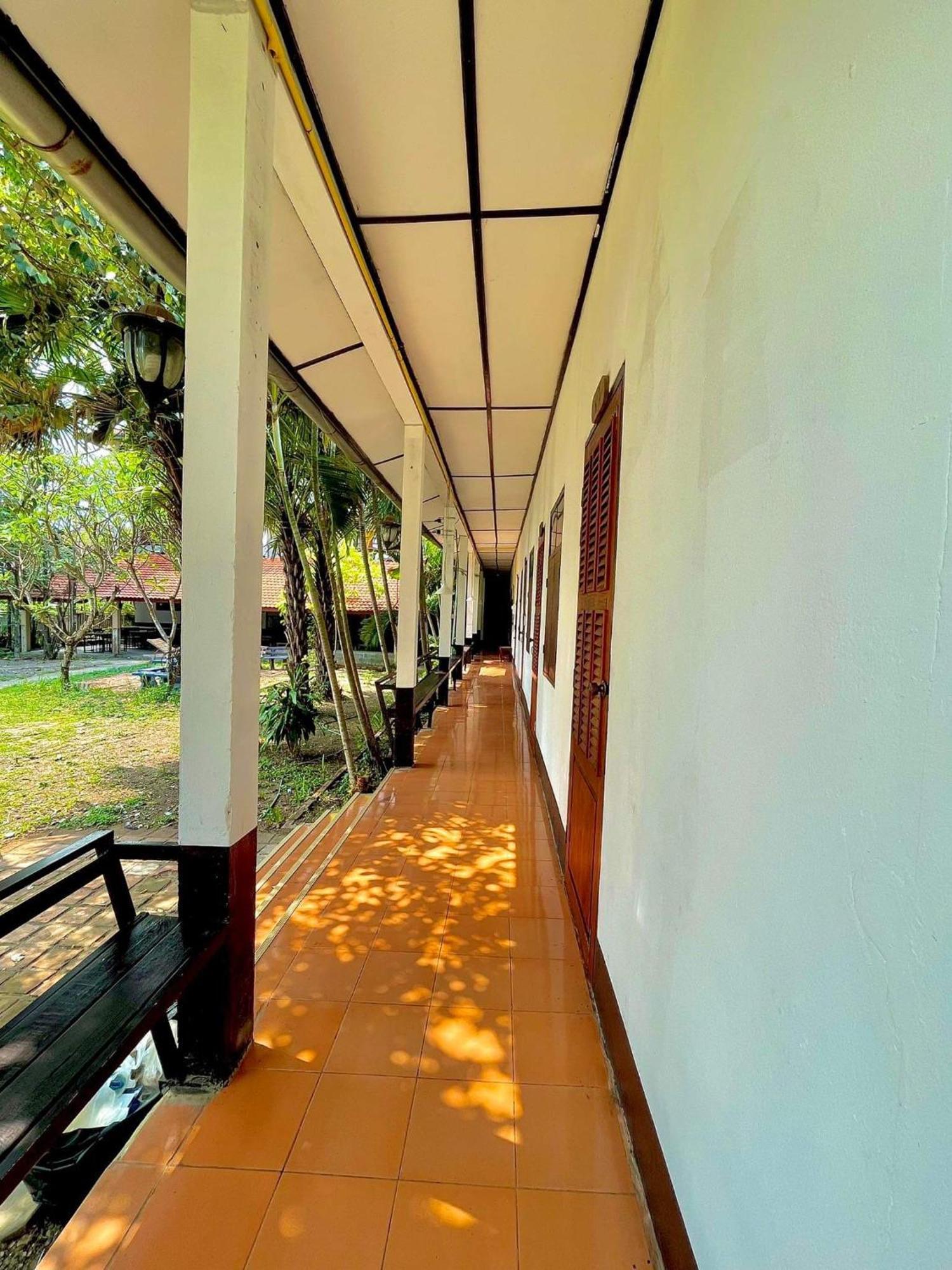 Thakhek Travel Lodge Exteriér fotografie