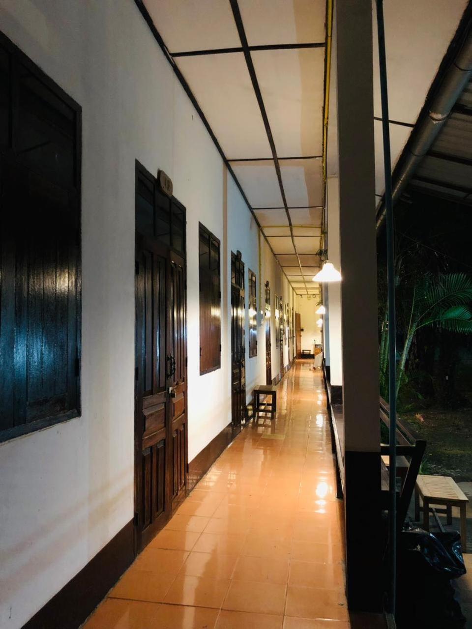 Thakhek Travel Lodge Exteriér fotografie