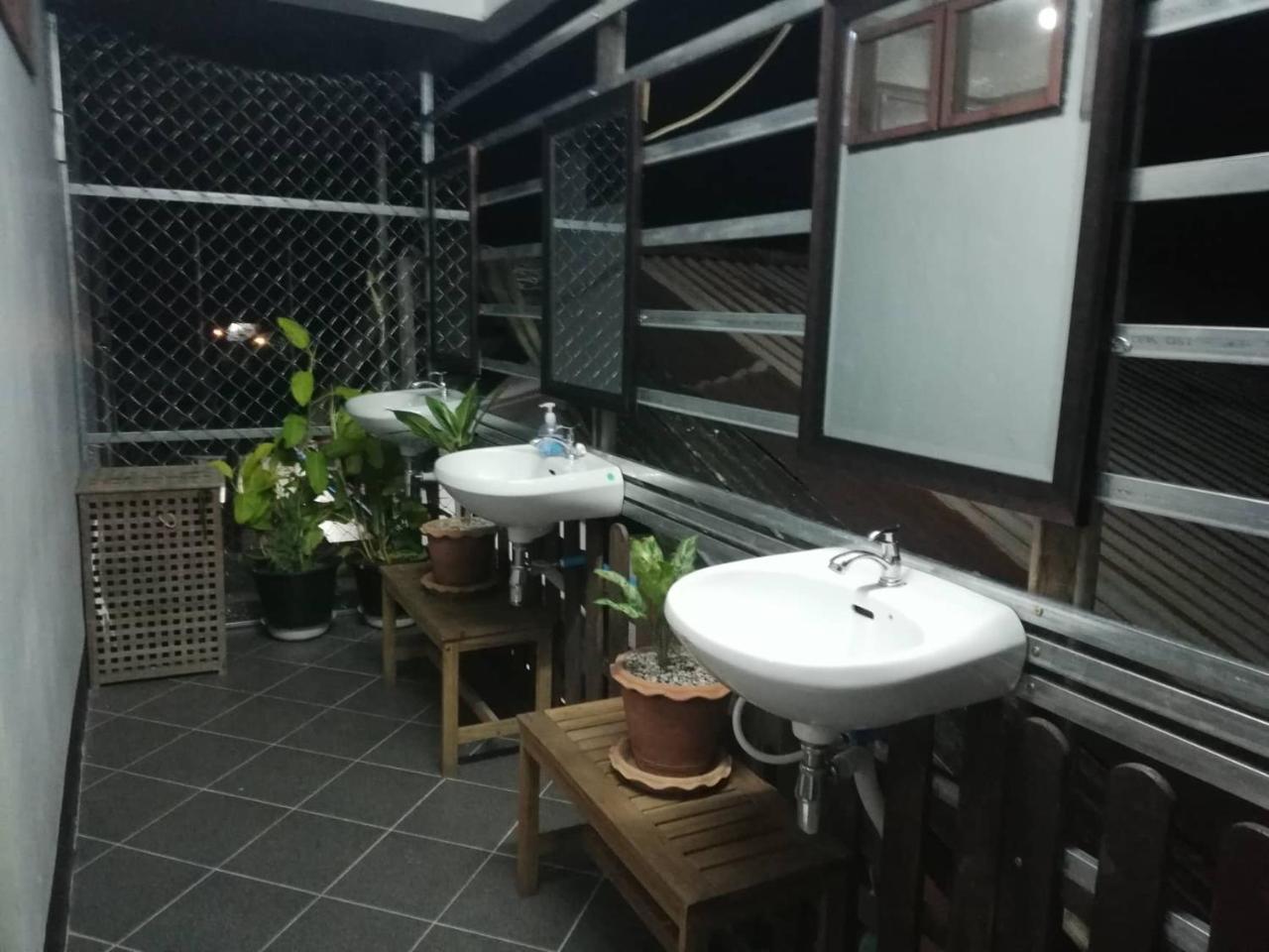 Thakhek Travel Lodge Exteriér fotografie